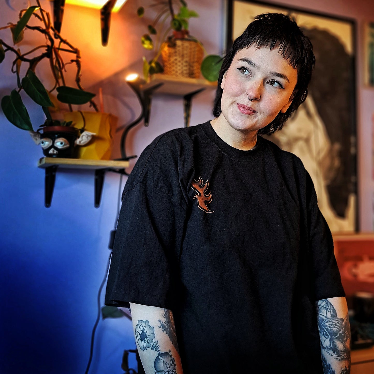 Handmálađur stuttermabolur međ klór