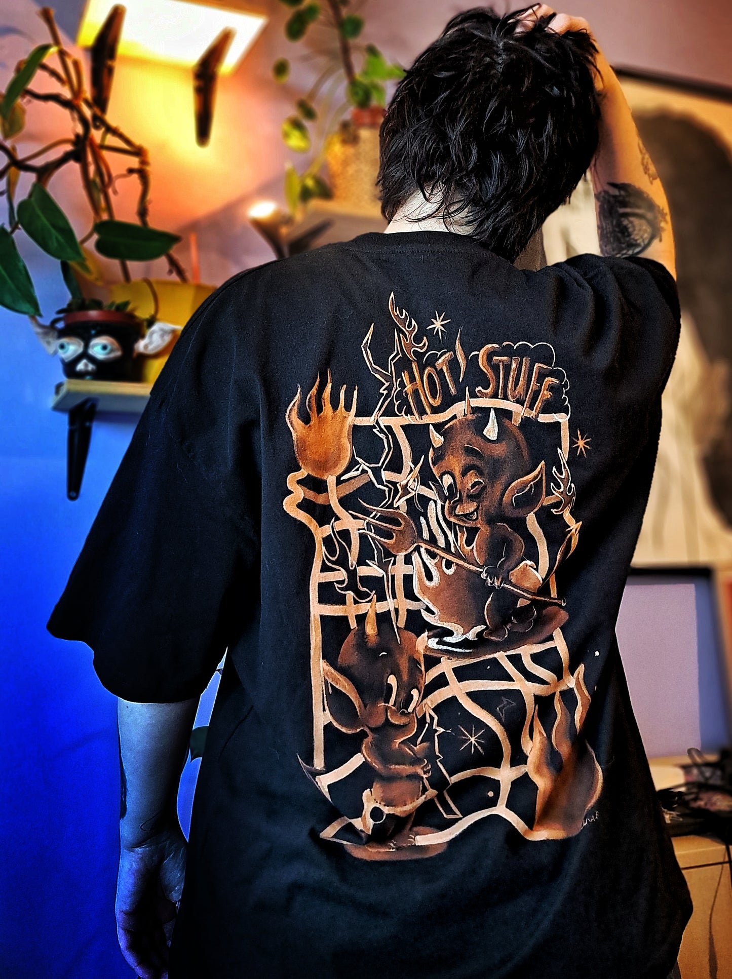 Handmálađur stuttermabolur međ klór