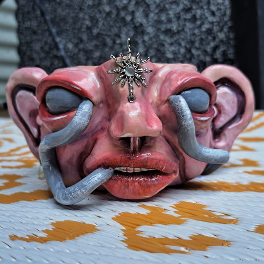 Handgerður Blómapottur með eyrnalokka