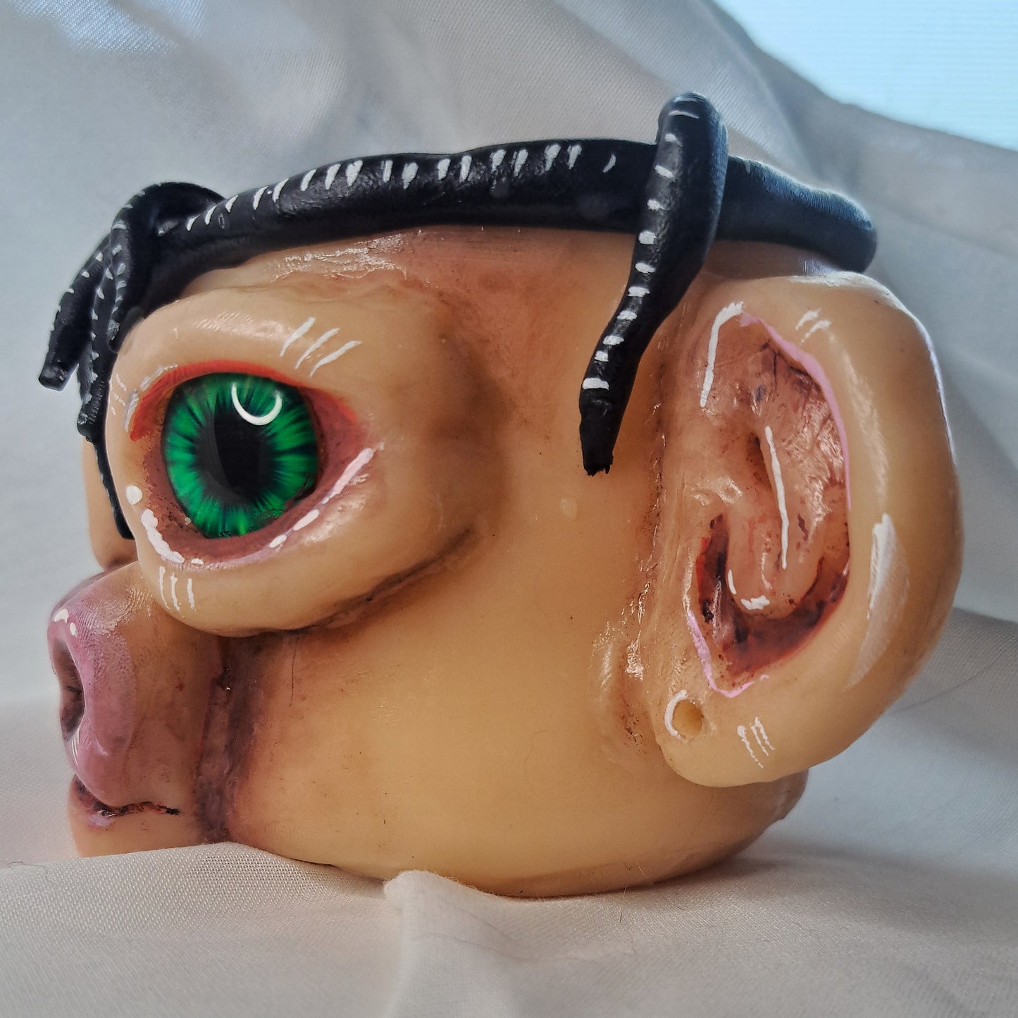 Handgerður Blómapottur með græn augu